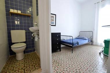 HomeHolidaysRentals Arlene