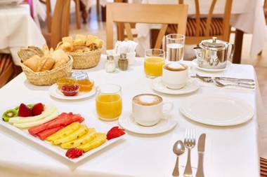 Universal Hotel Bikini