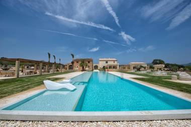 Es Lligats - Adults Only