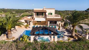 Can Talaia mit Pool und Wifi