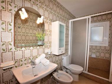 Villa Service - Suïssa 3