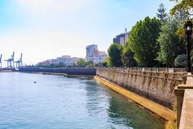 El CONSEJERO de Indias free parking by Cadiz4Rentals