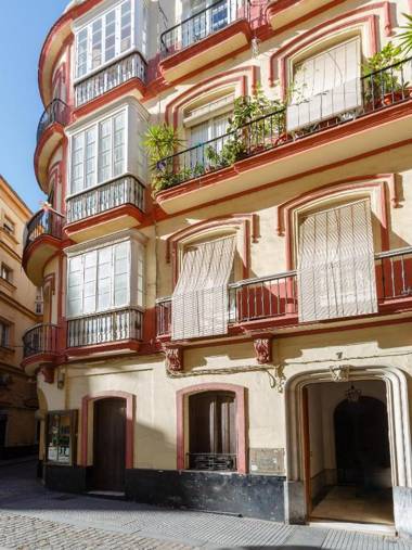 Casa Del COLECCIONISTA by Cadiz4Rentals