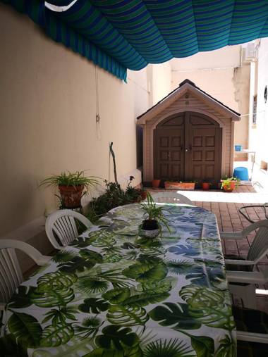 Apartment four minutes walk from the beach.