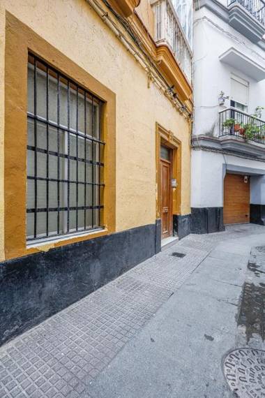 GRAN APARTAMENTO DE ENSUEÑO↑CALIDADES 5 HAB 2BAÑOS