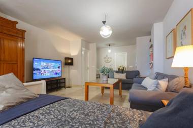 BLUE Atlantic Family Home by Cadiz4Rentals