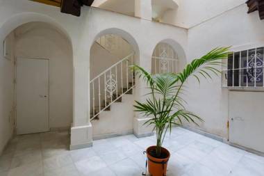 Apartamentos LOTO y LIZ by Cadiz4Rentals