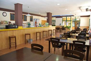 Hostal - Bungalows Camping Cáceres