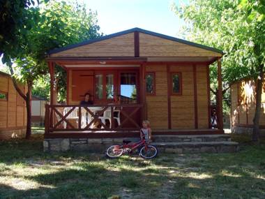 Bungalows Peña Montañesa