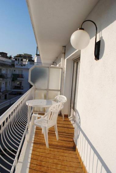 Apartamentos Las Americas - little Pets friendly