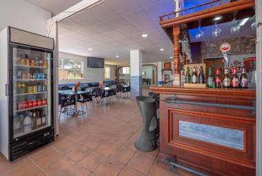 Apartamentos AR Family Muntanya Mar