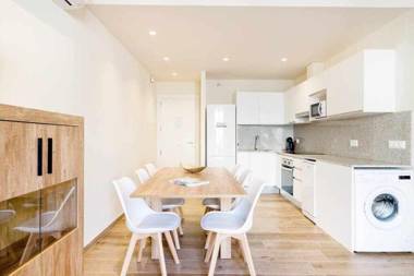 Besalú 11 Moderno apartamento con AC en la plaza