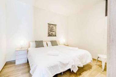 Besalú 22 Apartamento nuevamente renovado con AC