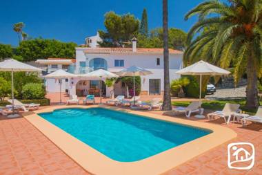 Abahana Villas Mima