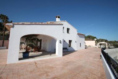 Finca La Verema - holiday home with private swimming pool in Benissa