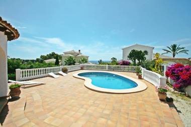 El Descanso - sea view villa with private pool in Benissa