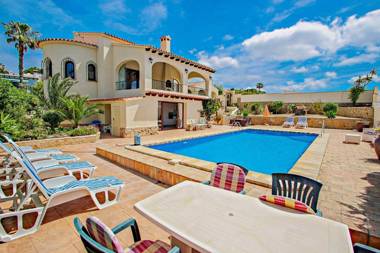 Alice - holiday home with private swimming pool in Benissa