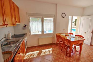 Sol Mar - sea view holiday home with private pool in Benissa