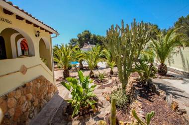 Diana - pretty holiday property with garden and private pool in Benissa