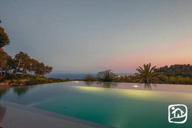 Abahana Villas Monserrat