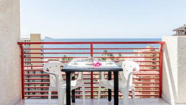 Aparthotel El Faro