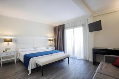 Hotel Benidorm East by Pierre & Vacances