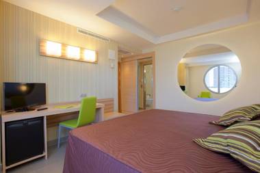 Riviera Beachotel - Adults Recommended