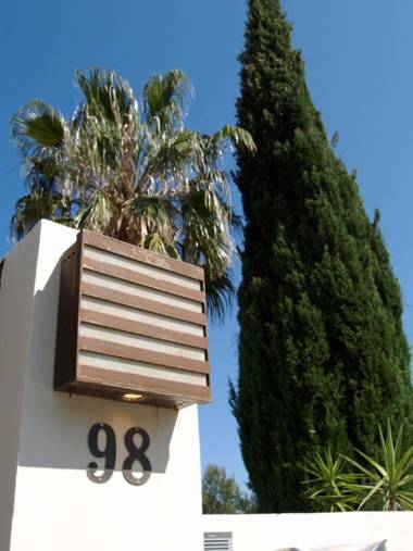 luxury villa in residential area of benidorm