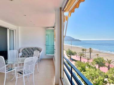 Seafront Dali Apartment