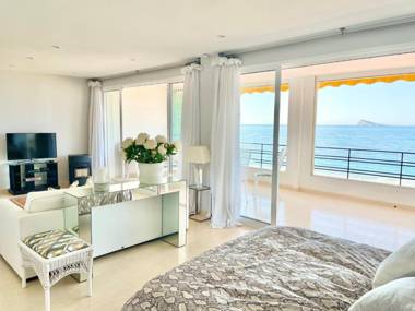 Seafront Dali Apartment