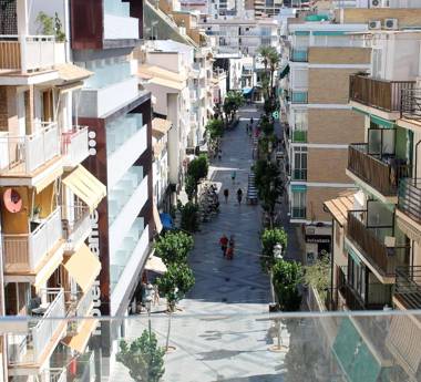 Apartamentos Mayal con Piscina