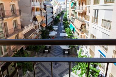 Apartamentos Mayal con Piscina