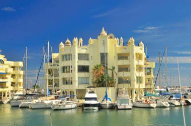 Capaldi Luxury Holiday Rentals Puerto Marina Benalmadena