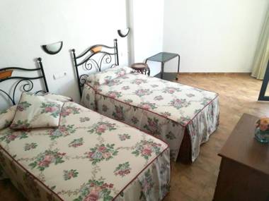 One bedroom appartement at Benalmadena 550 m away from the beach with sea view shared pool and balcony