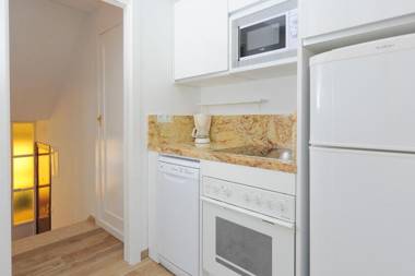 Sea Views Aloha Apartment by GHR Rentals