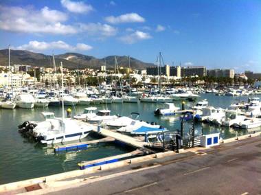 VIVE BENALMÁDENA Apartamento LUXE PUERTO MARINA Primera Línea de Playa