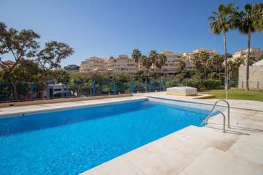 C43 - Family House with Terrace and Shared Pool