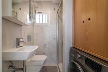 VB Bellasombra 2BDR Recently Renovated Apt