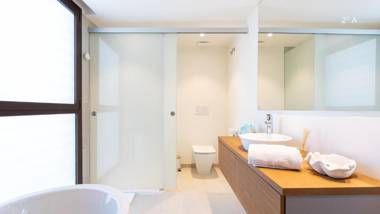 Higueron Rental Beach Club Suites