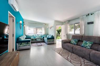 Villa Palm Beach Marina Benalmadena 3 min walking from the sea