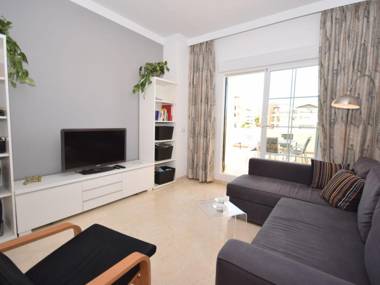 Comfortable apartment on the golf course near the beach and activities