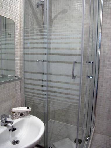 Mayerling Bisbe Urquinaona