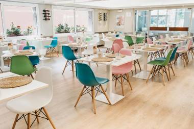 Tres Torres Atiram Hotels