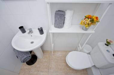 Barcelona City North Hostal