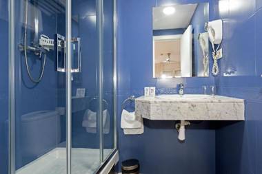 Yomo Hostal BCN Port