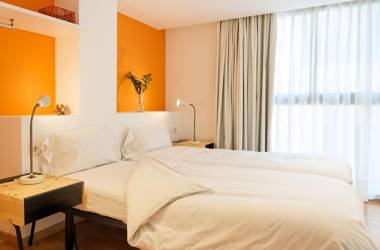 Inside Barcelona Apartments Sants