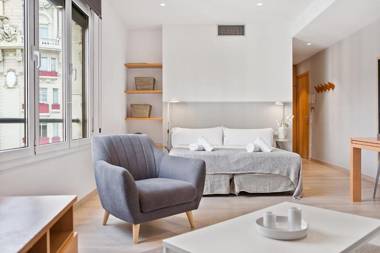 Fisa Rentals Gran Via Apartments