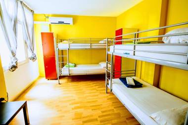 Feetup Yellow Nest Hostel Barcelona