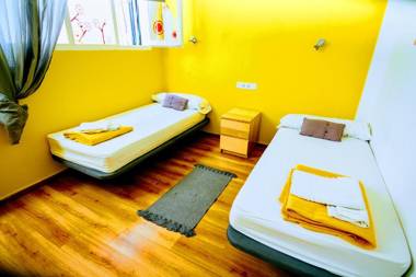 Feetup Yellow Nest Hostel Barcelona