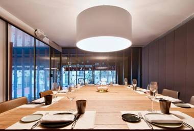 Alexandra Barcelona Hotel Curio Collection by Hilton